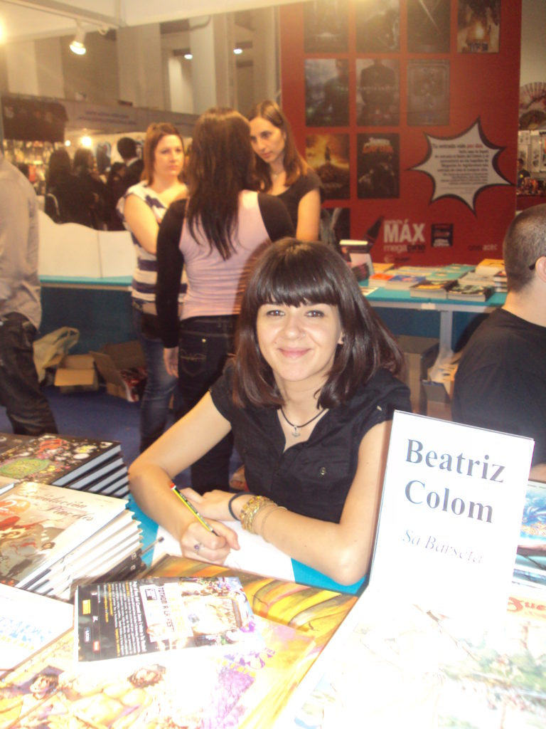 Beatriz Colom, firmando en el Salón del Comic de Barcelona de 2011